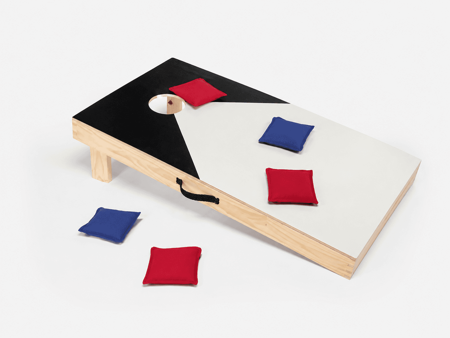 Cornhole - Igra na otvorenom