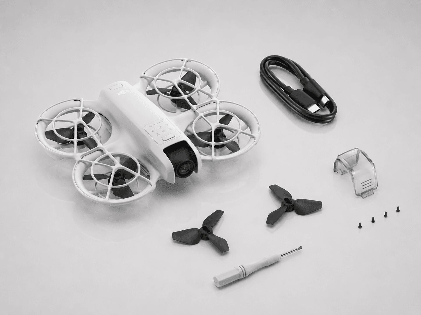 DJI Neo Motion Fly More Combo – Selfie dron 135 g za iznajmljivanje — rentanje.com